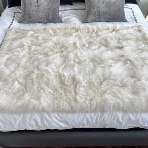 RH Ultimate Faux Fur Throw Blanket - White/Cream